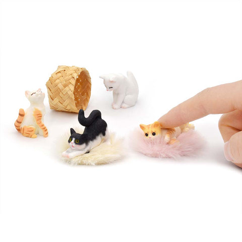 4PCS Mini Cat Figures w/ Accessories